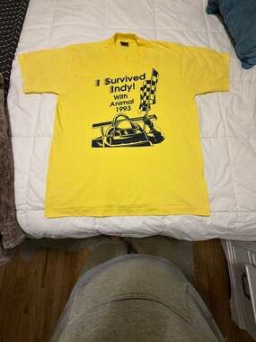 Vintage 1993 I Survived Indy With Animal Racing T-Shirt Fruit of the Loom Best L